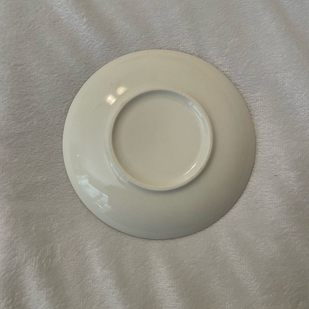 Downton abbey Elegant Gold Rimmed White Teacup and saucer - Picture 6 of 8